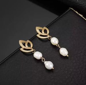 Yvonne Pearl Stud Earring Collection