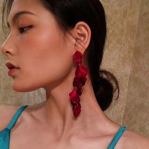 Tracy Dangle Earring