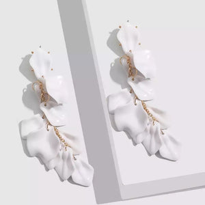 Tracy Dangle Earring